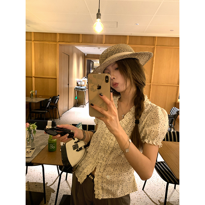 Manbuli Korean-Style Relaxed Lace Shirt Set Summer V-Neck Ruffled Top Wide-Leg Pants Two-Piece Set