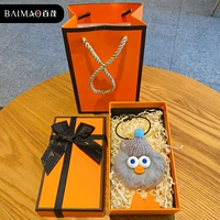 Подвеска из меха кролика рекса-утка-серый [подарочная коробка + подарочный пакет]