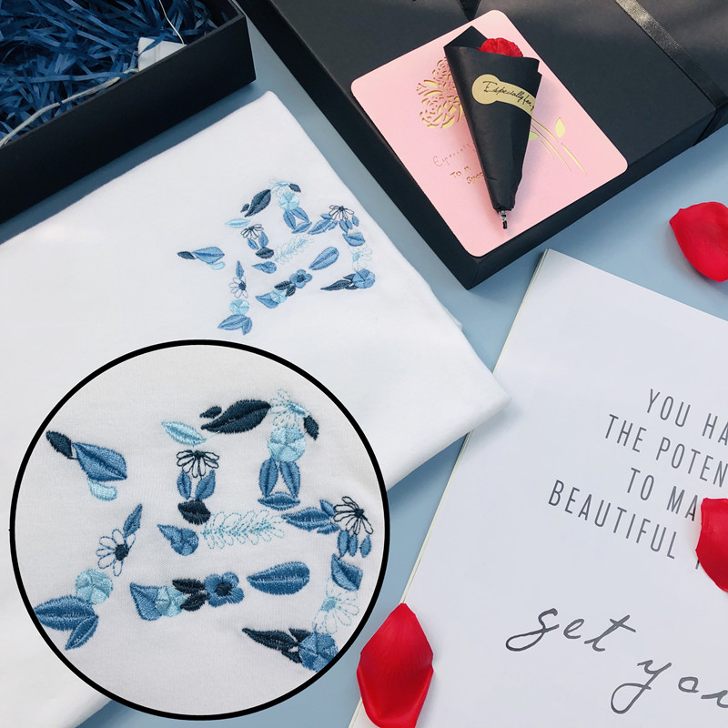 Surname letter clothes embroidery handmade diy material bag T-shirt short-sleeved couple outfit self-embroidered initials for boyfriend