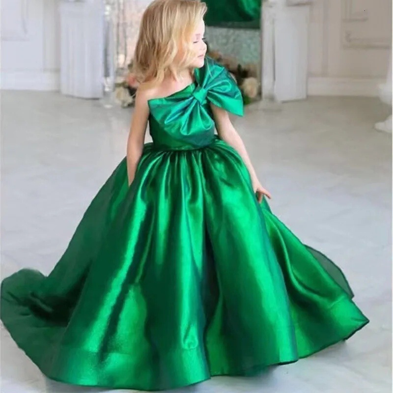 Green Long Flower Girl Dress for Wedding, Satin Sleeveless with Bow, Children's Princess Birthday Party Ball Gown Green Long Flower Girl Dress for Wedding, Satin Sleeveless with Bow, Children's Princess Birthday Party Ball Gown
