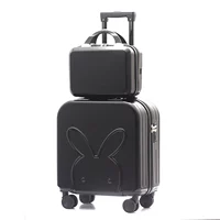 Черные игральные кости, милый кролик