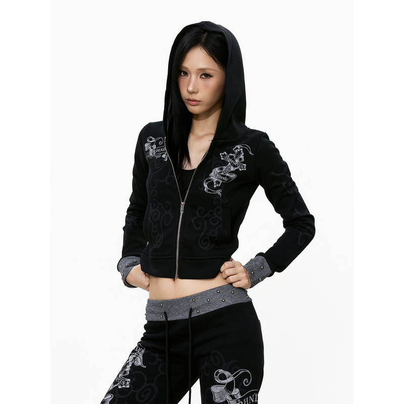 S3T5 American Street Style Rivet Hooded Short Sweatshirt for Women with Sanskrit Print, Slim Fit Cardigan Jacket Trendy