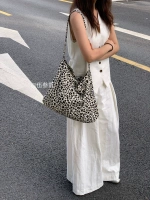 LUS того же бежевого леопардового принта