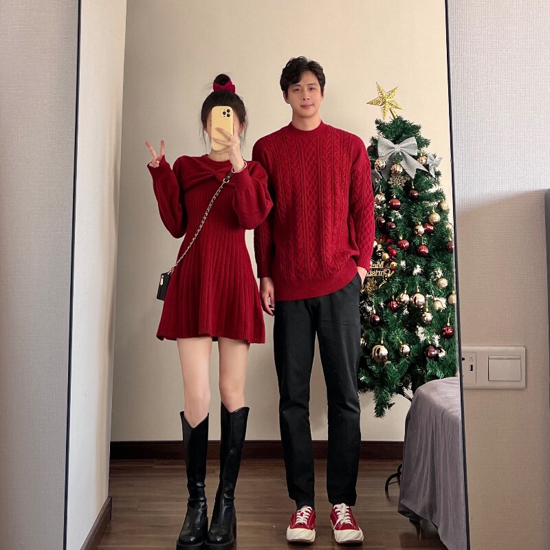 Couple Outfits for Autumn and Winter 2026, New Korean Style Super Popular Red Sweater Dress, One Skirt and One Top, High-End Knitwear