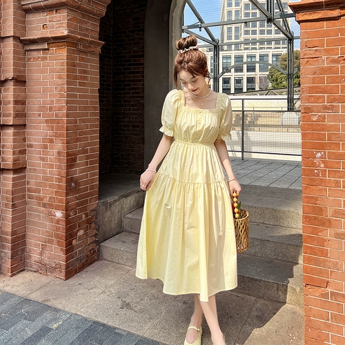 Кремовый желтый летний приталенный корсет, длинная юбка, рукава фонарики, 2025 года, французский стиль, квадратный вырез, яркий броский стиль, по фигуре