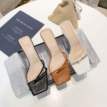  Korean simple thick-heeled slippers female 2020 new summer word with transparent heel commuter office worker square sandals