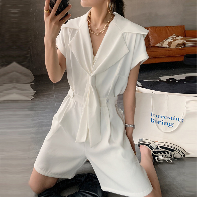 Workwear jumpsuit Hepburn style suit light mature woman Xia Yangqi Yujie style temperament fried street professional Korean suit tide