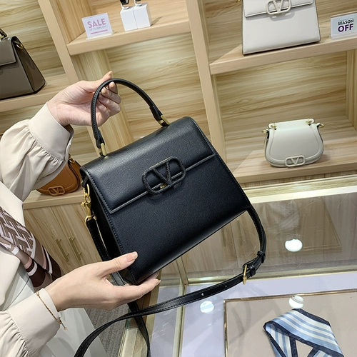 Вместительная и большая летняя сумка через плечо, изысканный стиль, яркий броский стиль, из натуральной кожи