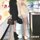 Барсетка, платиновая вместительная и большая сумка через плечо, изысканный стиль, яркий броский стиль, крокодиловый принт