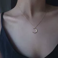 Дизайнерское ожерелье, цепочка до ключиц, аксессуар, тренд сезона, легкий роскошный стиль, коллекция 2023