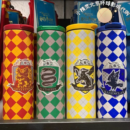 Пекинские Universal Studios, покупающие Гарри Порт Хогвартс