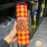 Пекинские Universal Studios, покупающие Гарри Порт Хогвартс