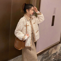 Small fragrant wind lamb wool short coat female autumn winter 2021 new small sub advanced senses gush thickened fur integrated