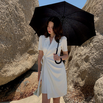 White Suit Dress Lady Summer 2022 New Little Sub Superior Sense Style Herben Wind Black Professional Dress Spring