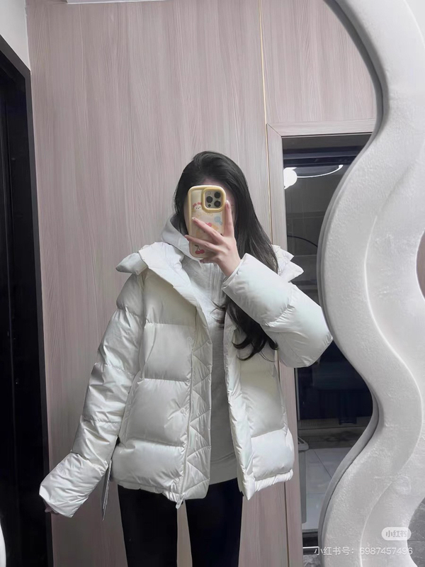White down Jacket, Simple and Elegant, Hooded Short down Jacket, 2024 Autumn and Winter New Short Coat for Women