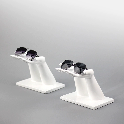 Креативный стенд, очки на солнечной энергии