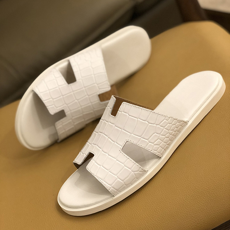2021 Summer new genuine leather slippers men's shoes European station Chauffes anti-slip sandals outside wearing beach shoes white 45