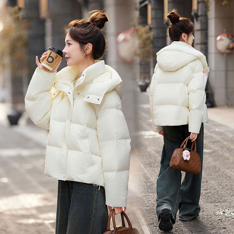 White Short White Duck down Jacket for Women, 2026 Winter New Popular Style, Thickened Cold-Proof Coat for Petite Sizes