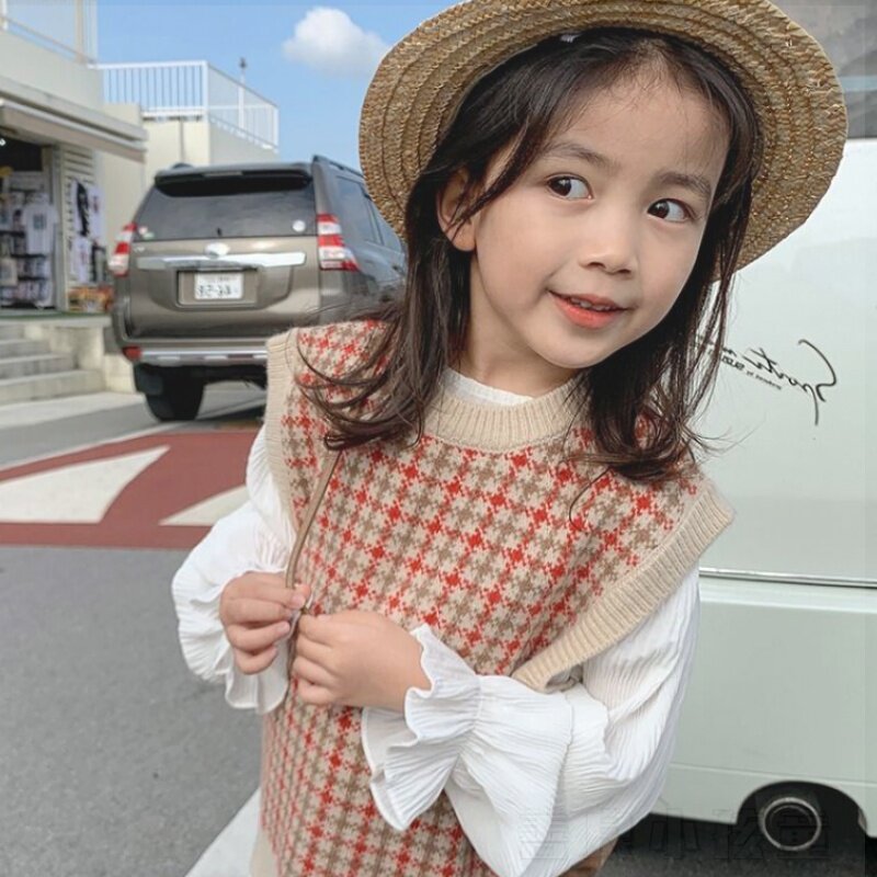 Girl's Korean version of grid vest 2023 spring new children foreign air sweater waistcoat waistcoat Shoulder Needles Weasel-Taobao