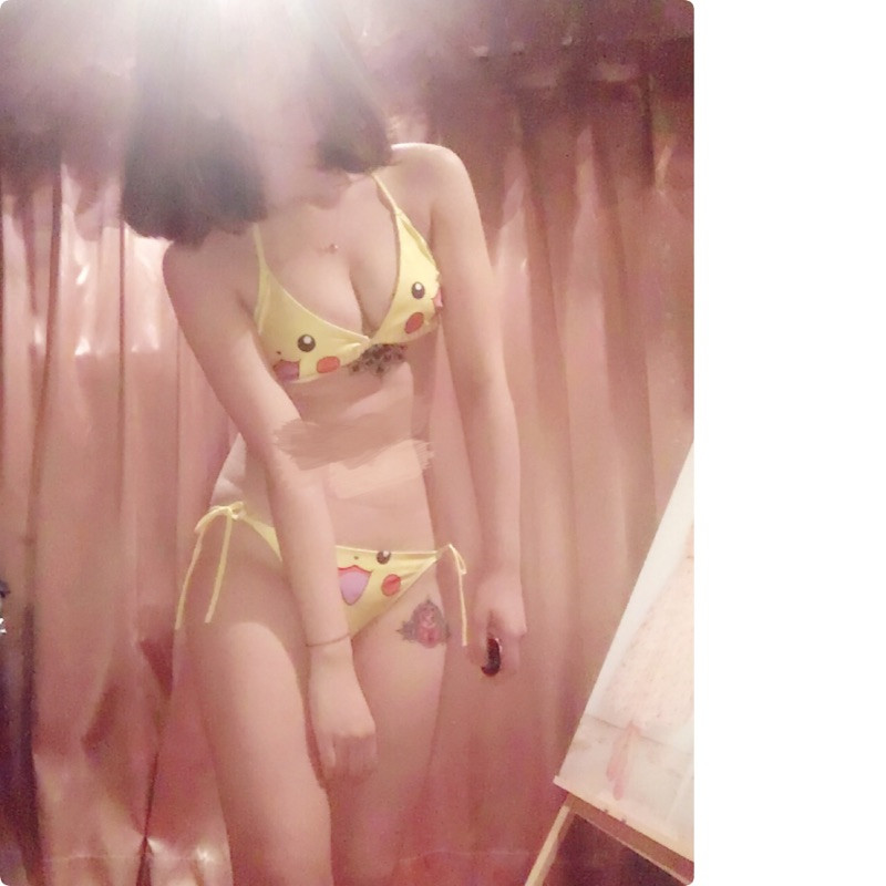 Sexy vú nhỏ bãi biển dễ thương bơi bình thường Pikachu Pokemon nữ chia bikini ao tam xuan thu