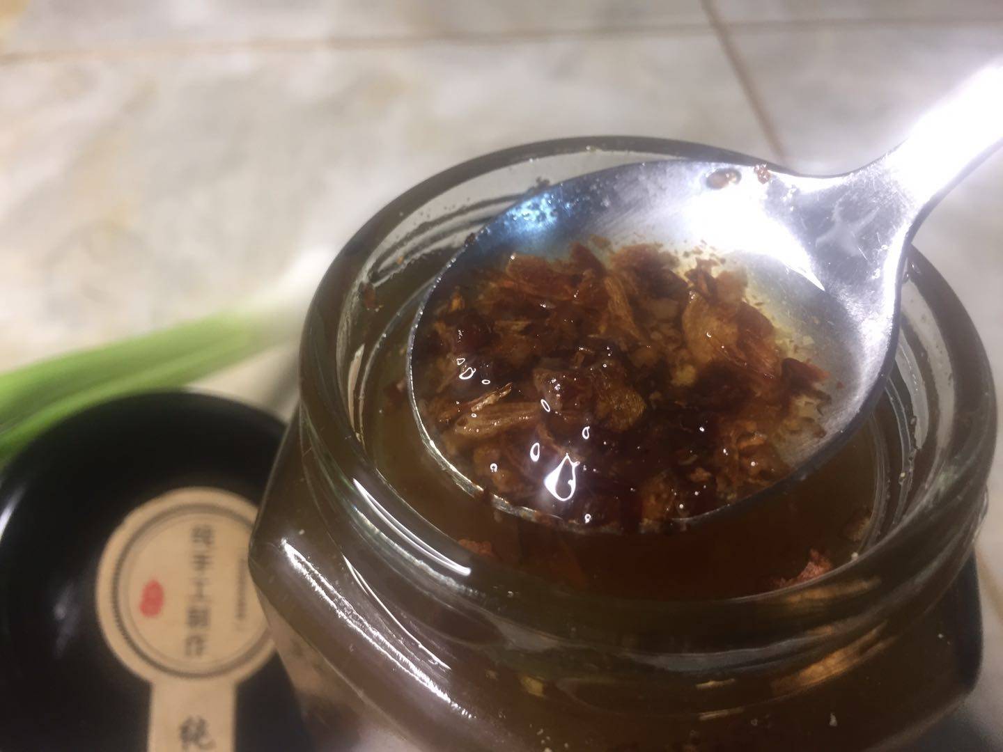 Fat hair flat onion oil Black onion oil handmade fresh freshly fried 250g pure chives flavor-free guarantee