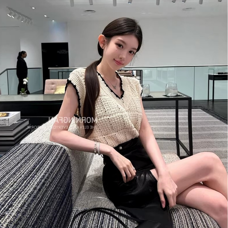 Fanfan "Slow Pace" Handmade Crochet Color-Block Top + Hollow Knit Cardigan Good Morning