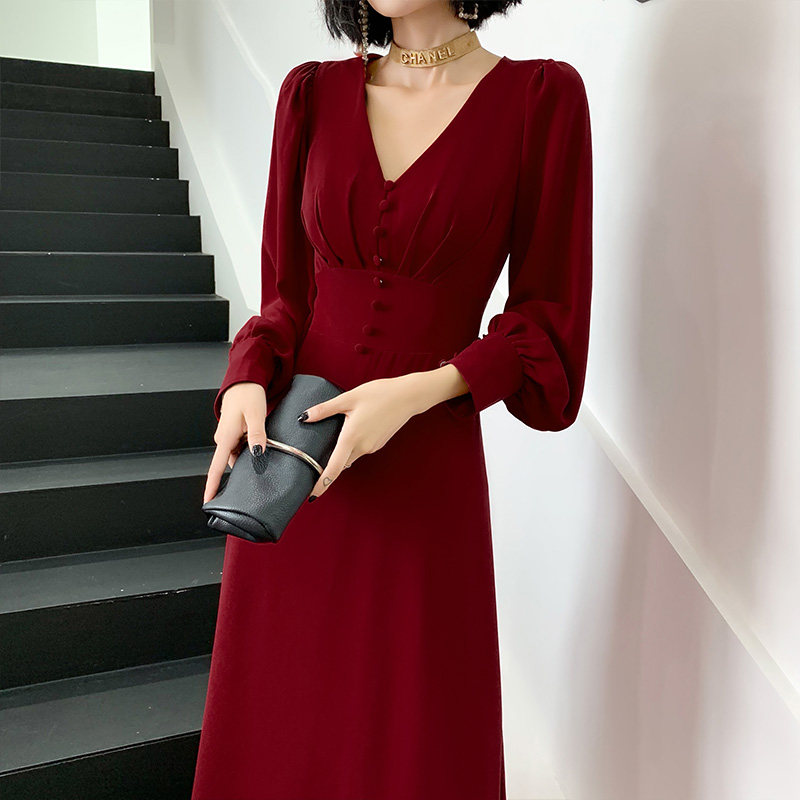 Bride toasting clothes 2022 new wine red long-sleeved temperament can usually be worn in annual meeting banquet small dress skirt to show thin