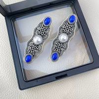 Пара белого сапфира и синего