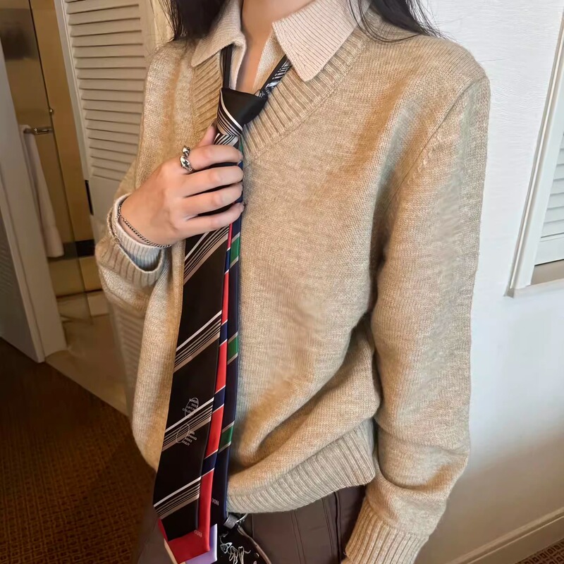 Korean Cleanfit Faux Two-Piece V-Neck Lapel Cashmere Polo Sweater with an Old Money Vibe Knit Cardigan Korean Cleanfit Faux Two-Piece V-Neck Lapel Cashmere Polo Sweater with an Old Money Vibe Knit Cardigan