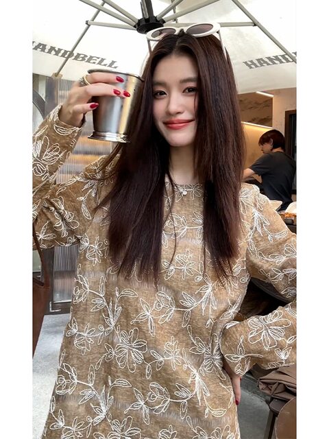 Spring Women's Skirts with a Variety of Styles, Bohemian Style, High-End and Stunningly Beautiful, Coffee-Colored Lace Embroidered Dress