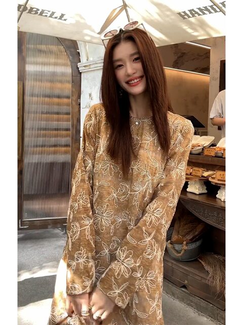 Spring Women's Skirts with a Variety of Styles, Bohemian Style, High-End and Stunningly Beautiful, Coffee-Colored Lace Embroidered Dress