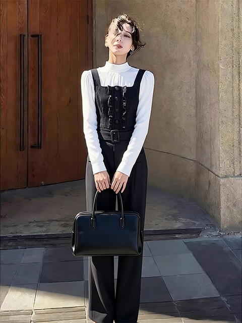 Spring Hot-Selling Fashion Pants for Petite Women, Stylish and Slim-Fitting, with a High-End Feel, Cool and Chic, Faux Two-Piece Jumpsuit