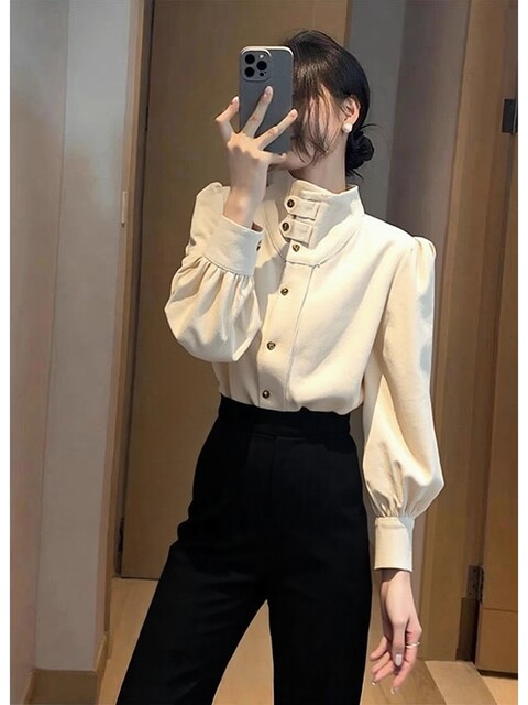 Spring Korean-Style Tops, Unique and Super Stylish, Age-Reducing, Beautiful, Light Luxury, High-End Feel, Commuter White Shirts