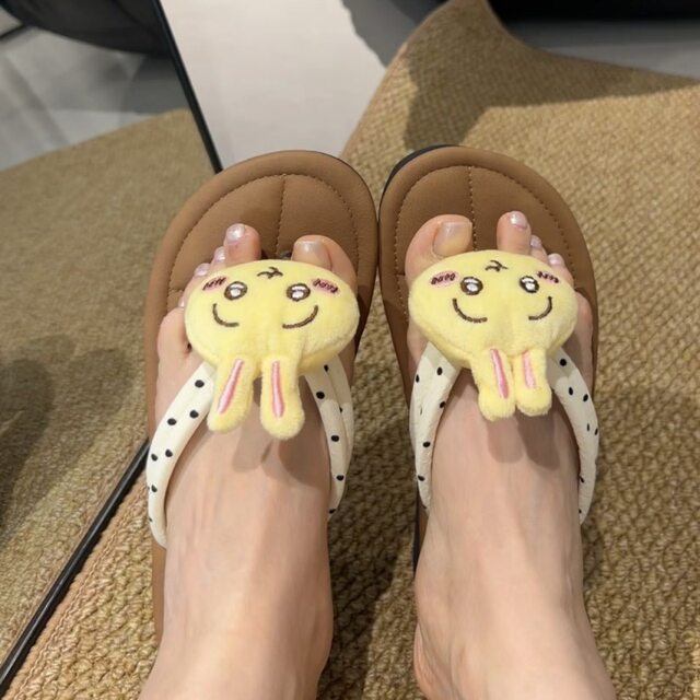 Cute Chiikawa Polka Dot Flip-Flops for Summer Women, Hiikawa Usagi Doll Flip-Flops for Outdoor Wear