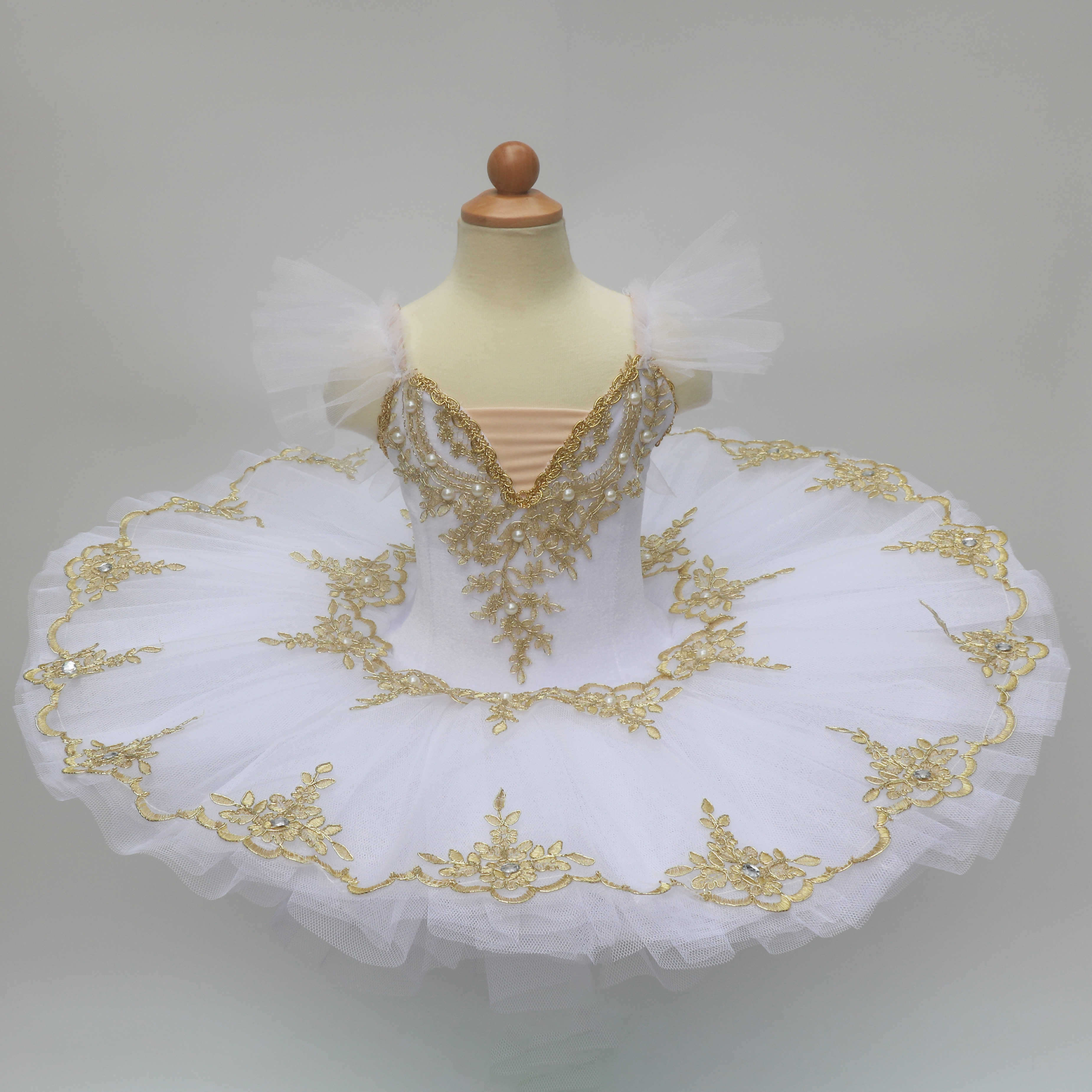 The new professional ballet skirt children's performance costume Sleeping Beauty fluffy yarn TUTU skirt performance costume little swan costume