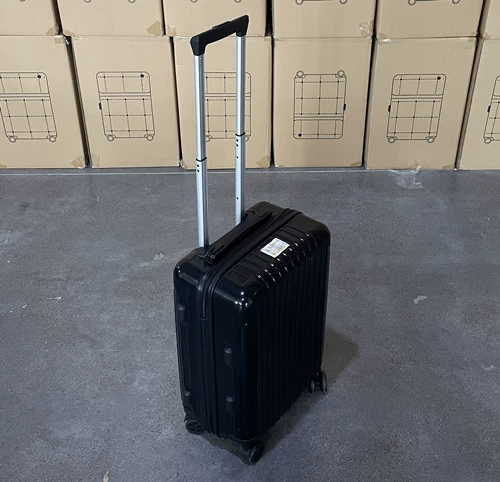 Экспорт иностранной торговли 20 чемоданы для женщин Candy Color Lightwight Traving Traven Trostley Case для мужчин Silent Universal Wheel Password Box