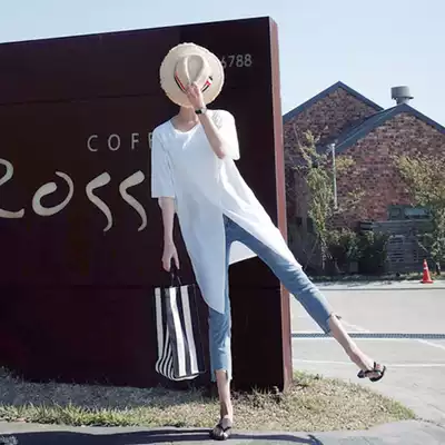 White T-shirt women's short sleeve design sense 2021 summer new Korean version loose foreign school long version split half sleeve white T