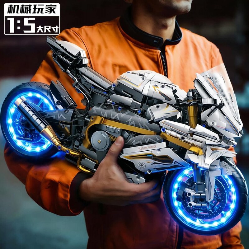 Platinum Edition Bao M1000R Maserati Motorcycle Building Block Model Assembly Toy for Boys 8-12 Years Old Platinum Edition Bao M1000R Maserati Motorcycle Building Block Model Assembly Toy for Boys 8-12 Years Old