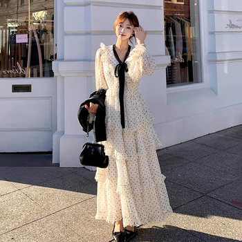 French Resort Style Polka Dot Dress for Women, Autumn Design, Niche Waist-Cinching V-Neck Long-Sleeve Tiered Dress, Long Skirt