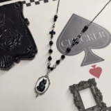 Вернуться к кошкой женской ночи специально представляет собой оригинальное самостоятельное готическое ожерелье в лолите.