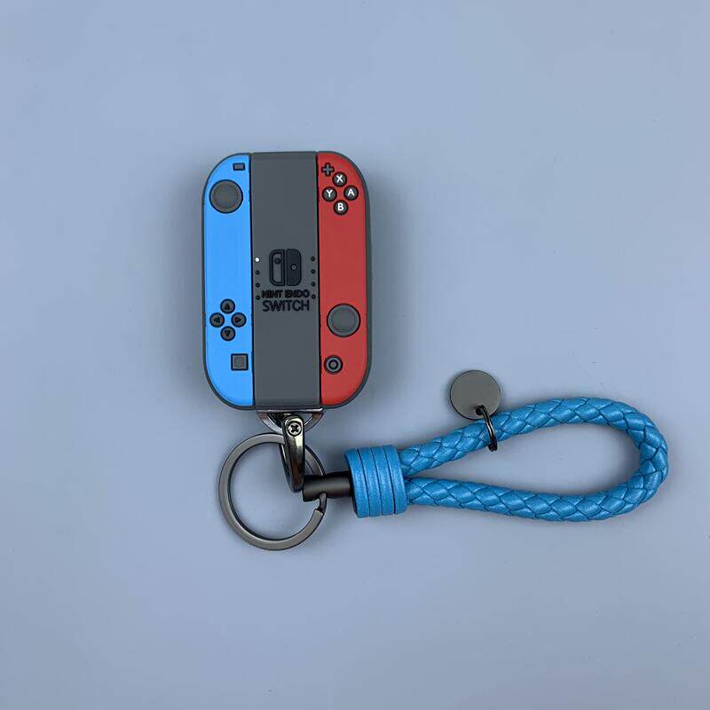 Suitable for Nissan key set new Sylphy Qashqai Tianlai Tiida Nissan Infiniti car cartoon key chain for men and women