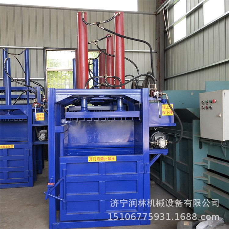 Runner type hydraulic semi-automatic waste paper leather beating charter side angle material compression flattening machine price A