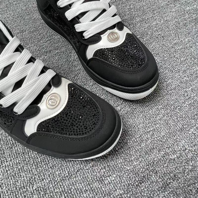 Casual Sports 2025 Old-Style Starry Black Diamond Sneakers Couple Sports Board Shoes Men's Spring and Autumn New Hot Rhinestone Shoes