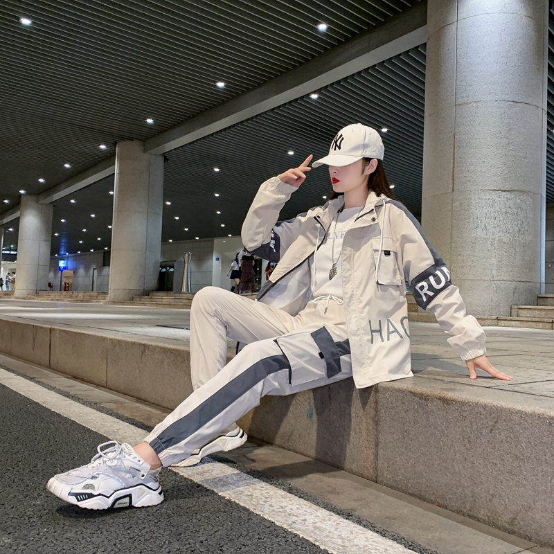 Tooling suit female trendy autumn coat 2022 new spring and autumn Korean version loose bf fashion casual student two-piece suit