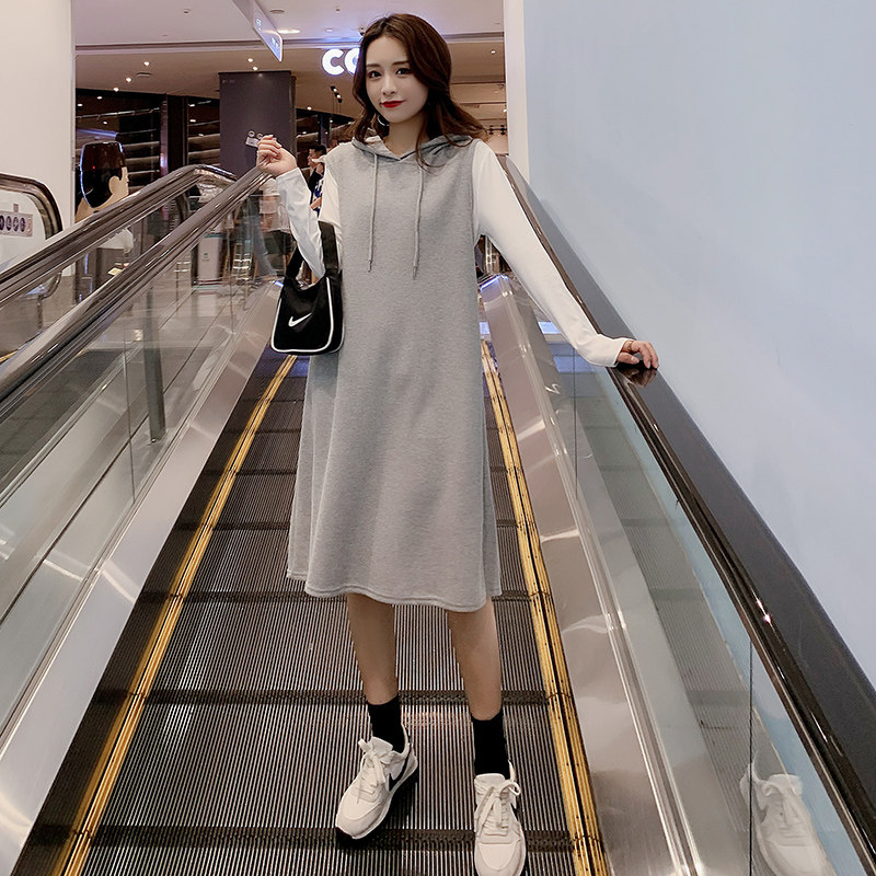 Pregnant Woman Autumn Dress dress South Korean version Long sleeves Even cap over knee long dress Fall loose High sense Two sets of pregnant woman dress 