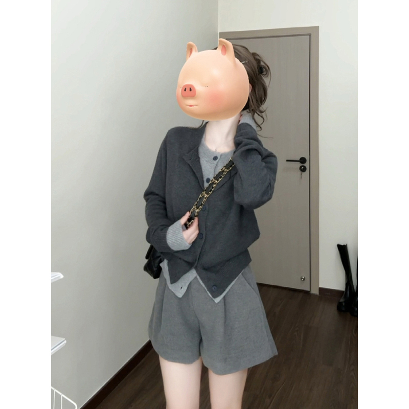 Spring and Autumn Outfit: a Complete Set of Knitted Cardigan, Sweater, Shorts, High-End College Style, Petite Gray Two-Piece Suit