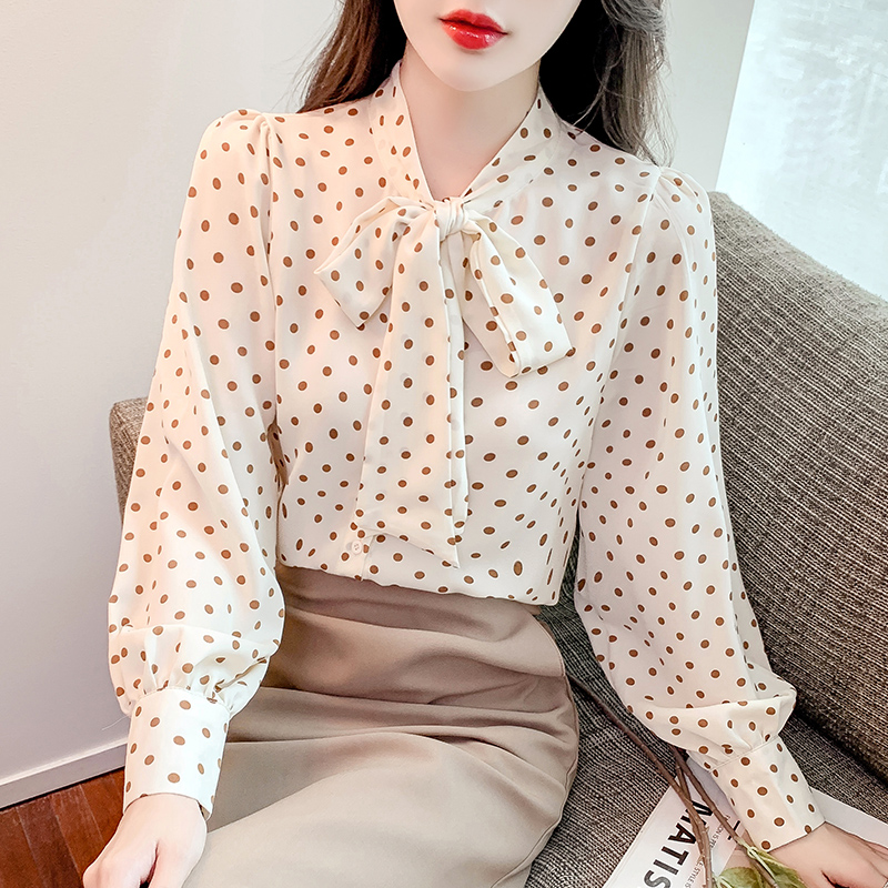 Spring and autumn French wave spot snow spinning in spring 2023 new lady shirt long sleeved tops gas shirt