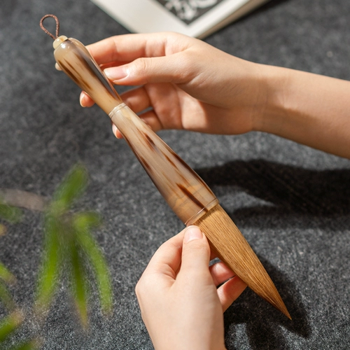 张小凤 Кисть Yuexuanqing Dou Кисть для захвата и миллиметровый письменный куплет Специальное назначение для взрослых Профессиональный уровень китайской живописи Живопись Каллиграфия Большая кисть Большое высококачественное исследование Четыре сокровища Очень большие пружинные куплеты Huzhou Hu Brush