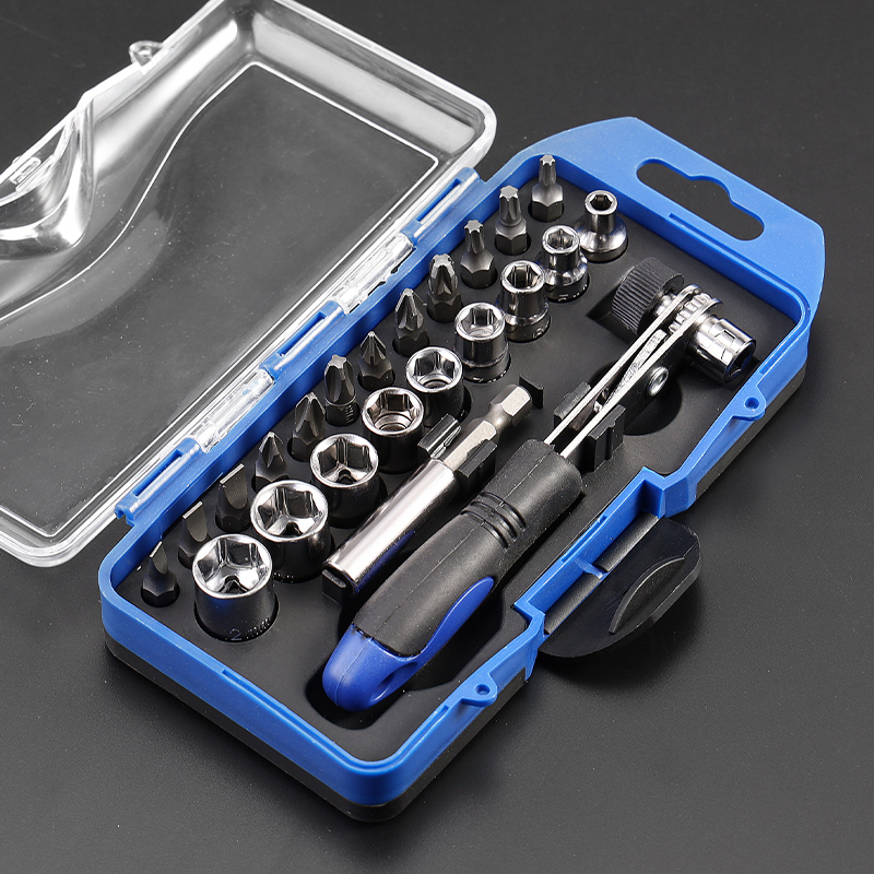 棘轮套筒扳手：摩托车维修的秘密武器