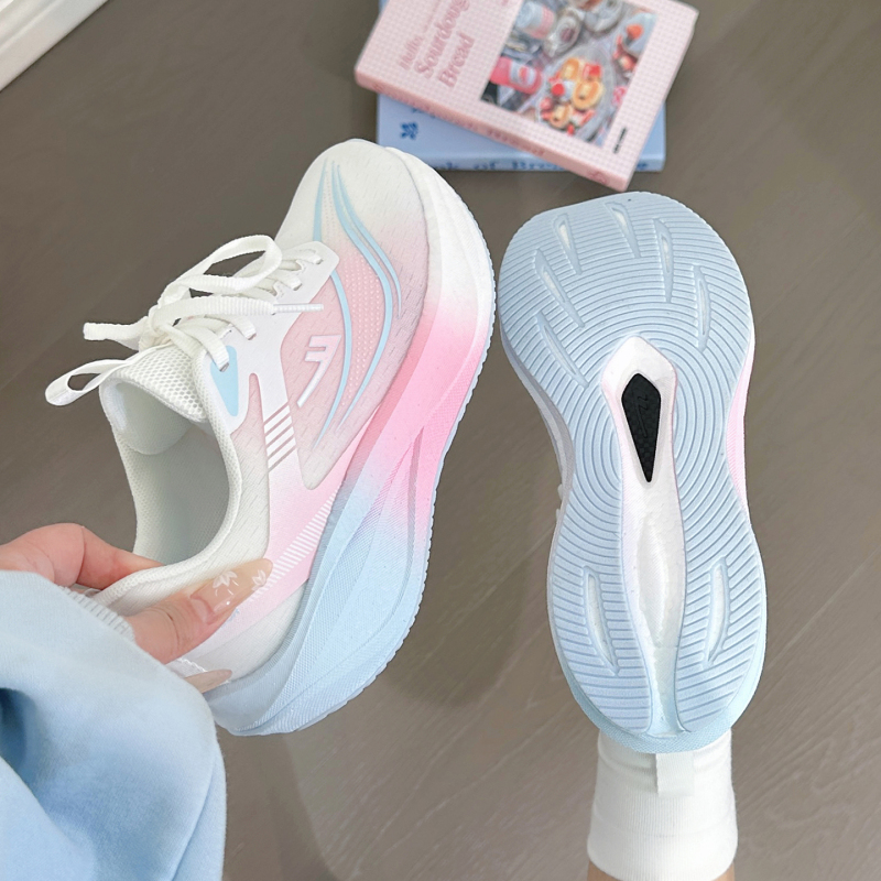 Pull-Back Gradient Sneakers for Women 2026 Summer New Breathable Student Running Shoes Soft Sole Lightweight Fashionable Fly-Knit Shoes